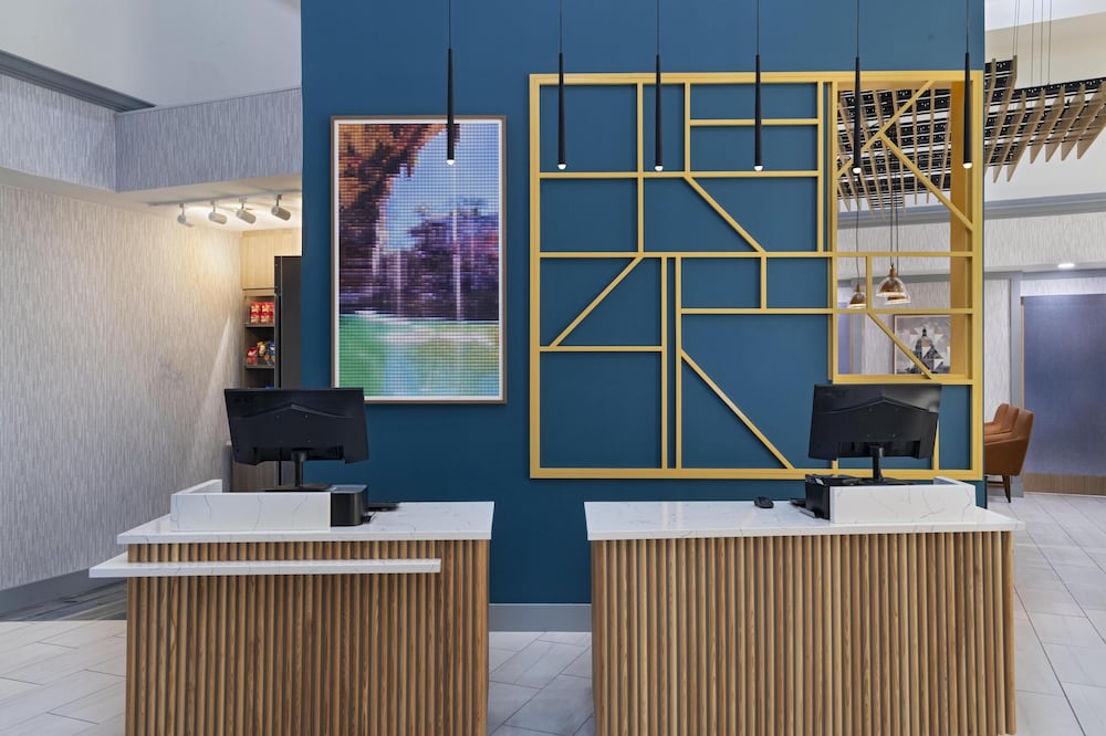 Фото Hyatt Place Austin/Arboretum - Domain Area