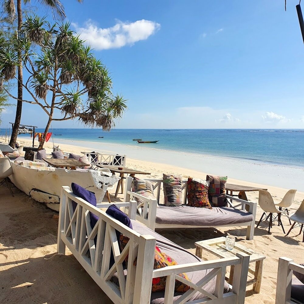 Фото Bahari Dhow Beach Villas