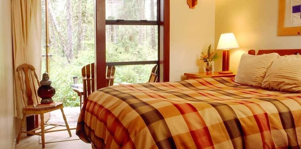 Фото Middle Beach Lodge