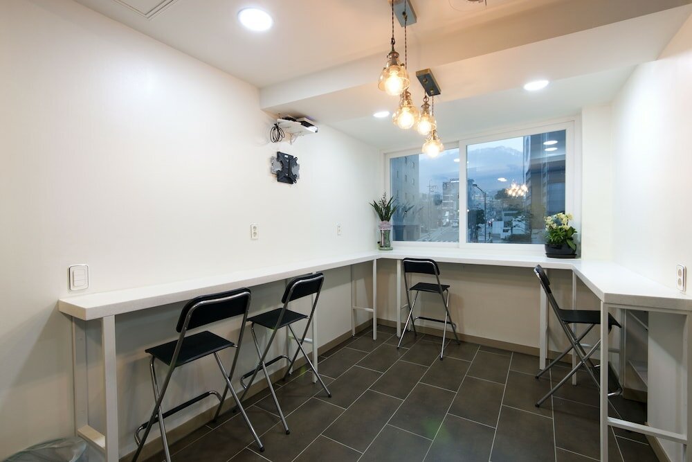 Фото K-Guesthouse Myeongdong 1