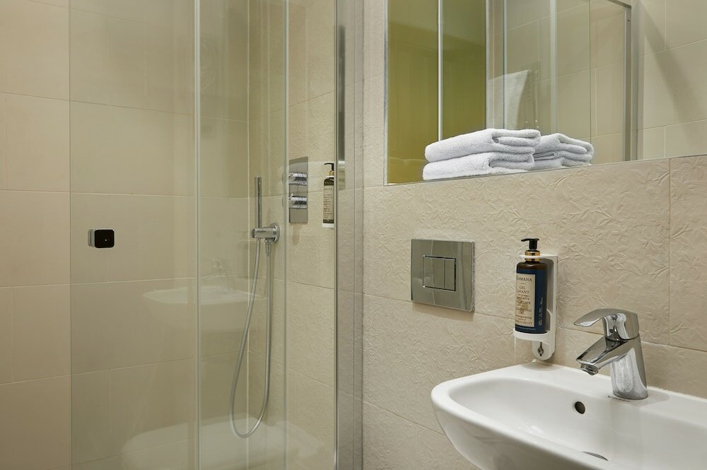 Фото Seraphine Hammersmith Hotel