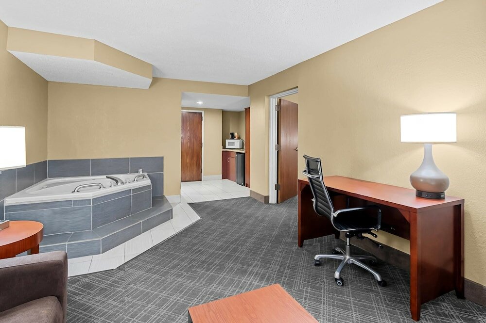 Фото Comfort Inn University Area