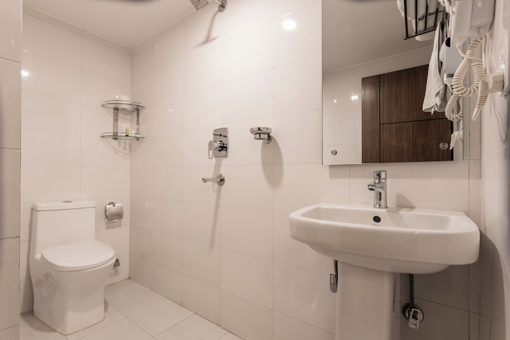 Фото Kathmandu Business Hotel