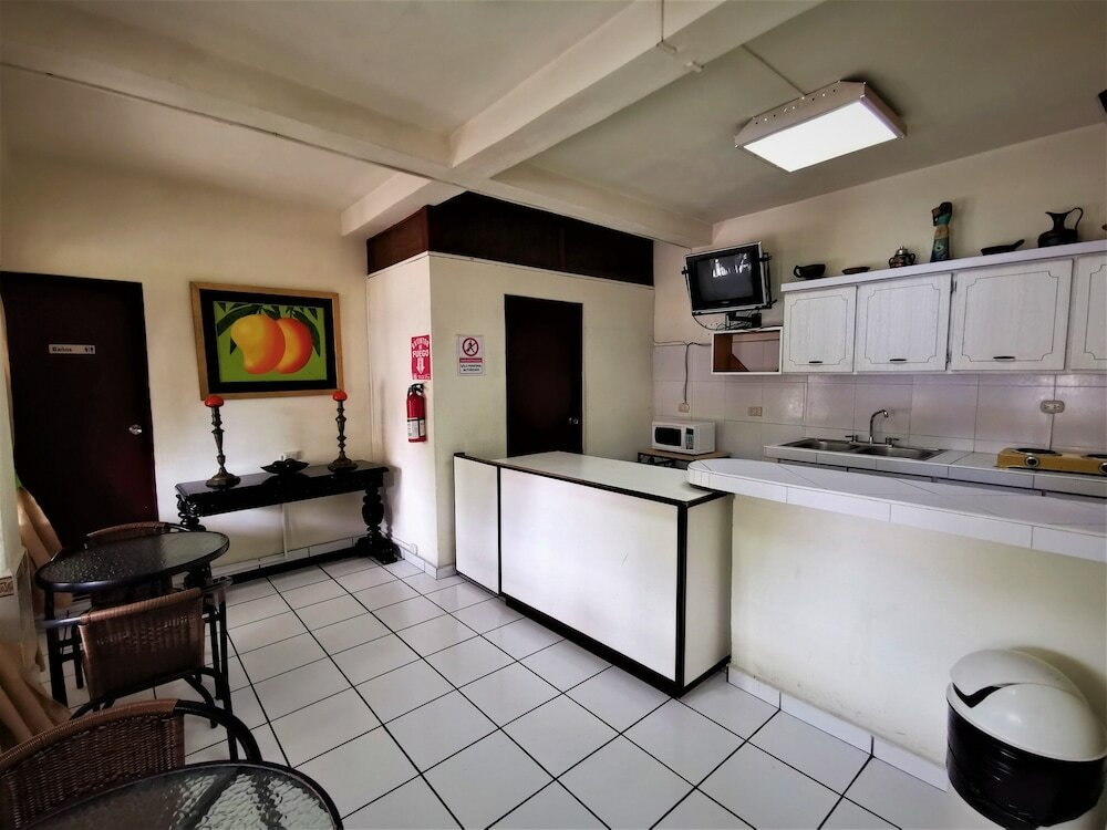 Фото Hotel Armonía Hostal