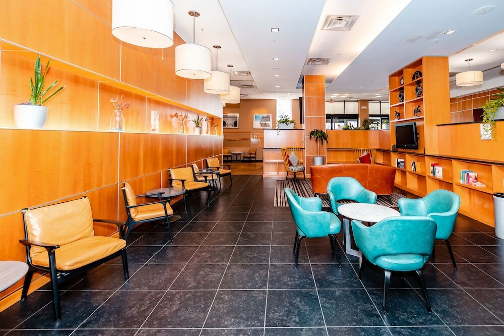 Фото Metro Points Hotel