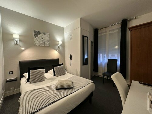 Гостиница Hôtel Saint Yves в Дьеппе