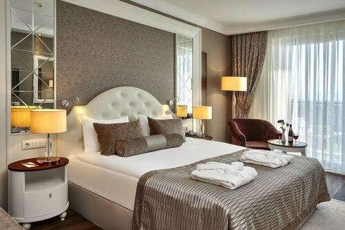 Гостиница Hotel Efes в Мендересе