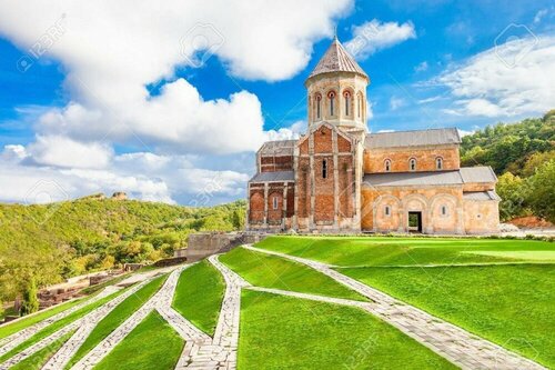 Гостиница Kvareli Lake Resort в Кахетии