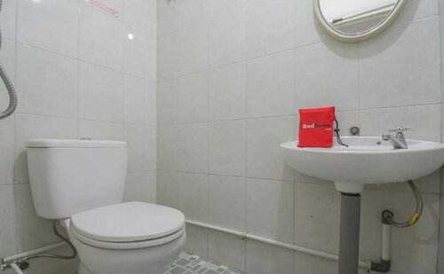 Гостиница RedDoorz near Gajah Mada Pontianak в Провинции Западный Калимантан