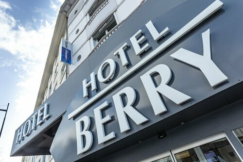 Гостиница The Originals City Hôtel le Berry Bourges в Бурже