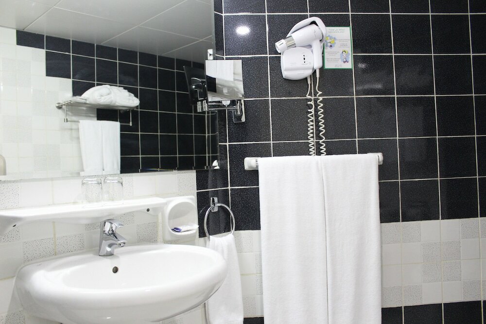 Al Diar Dana Hotel - 16