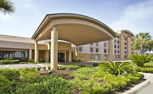 Гостиница Courtyard by Marriott Gulfport Beachfront в Галфпорте