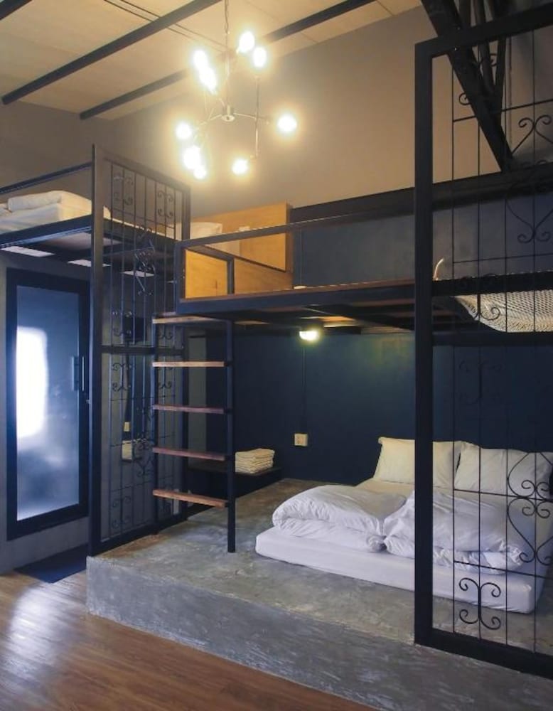 Фото Silom Space Hostel