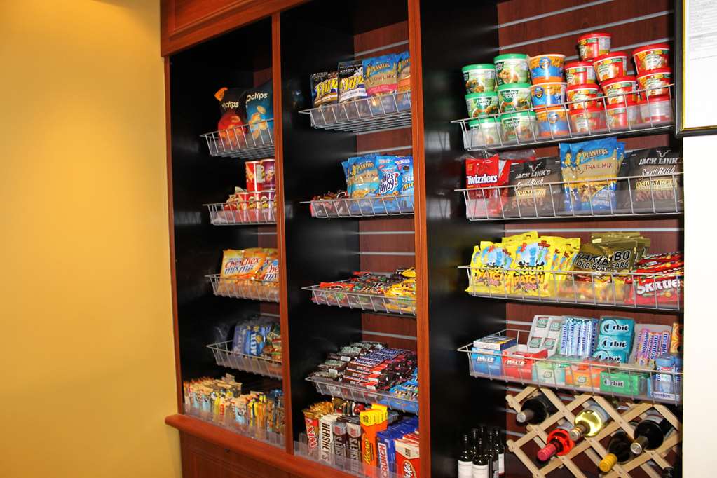 Фото Hilton Garden Inn Addison