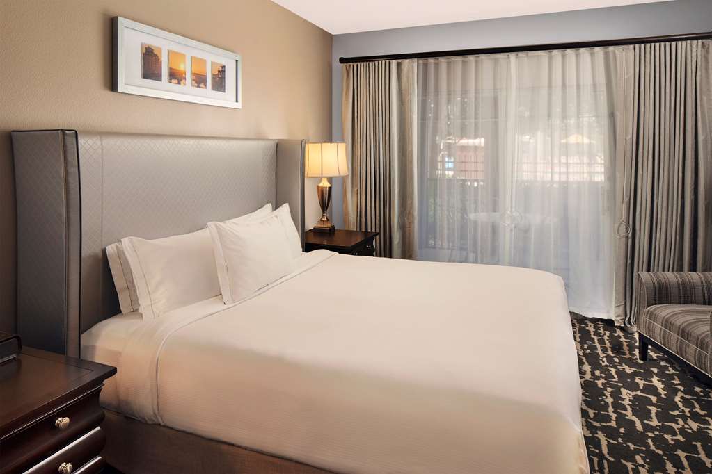 Фото Hilton Grand Vacations Club Tuscany Village Orlando