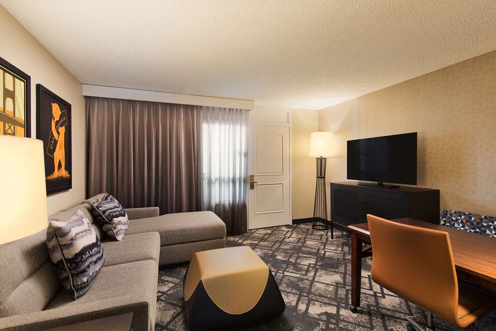 Фото Embassy Suites San Francisco Airport - South San Francisco