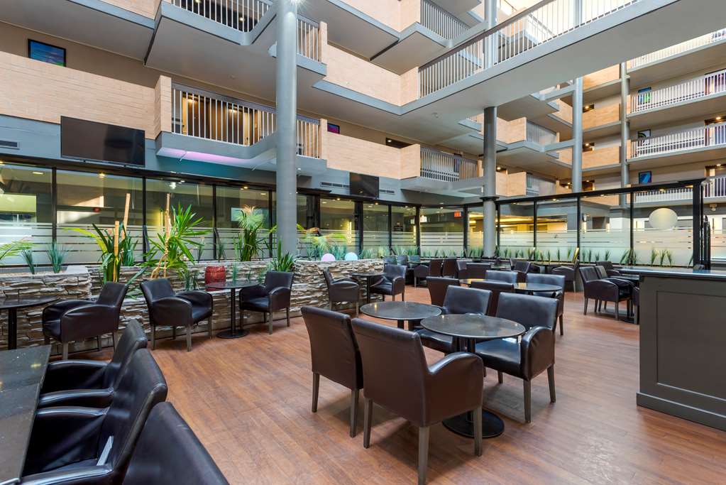 Фото Best Western Plus Village Park Inn