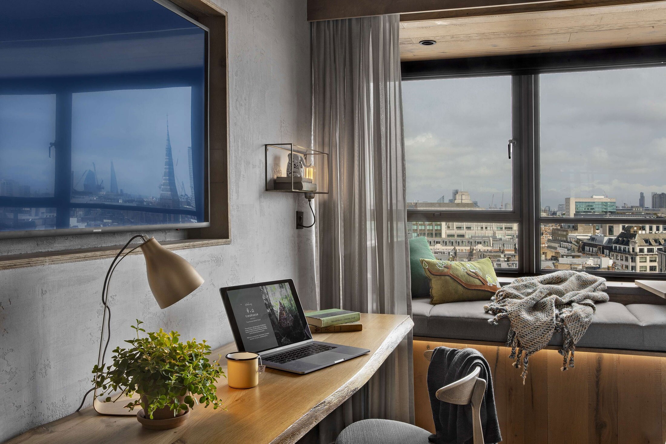 Фото Treehouse Hotel London