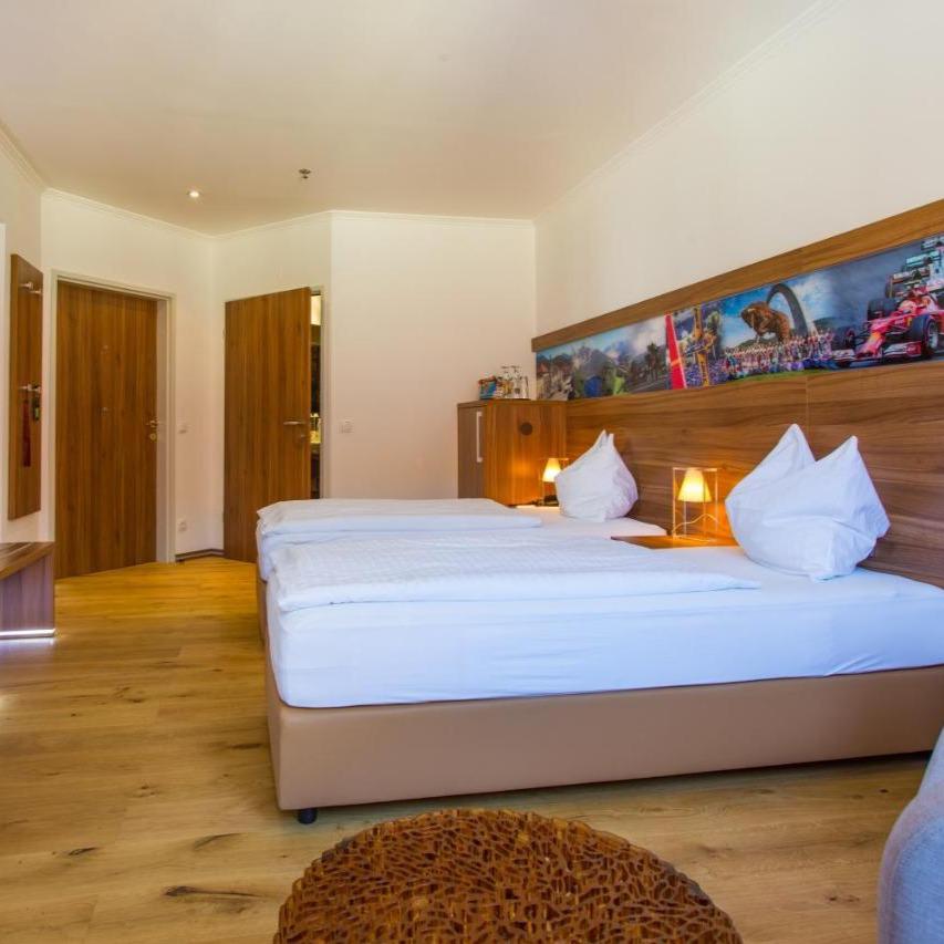 Фото отеля 2