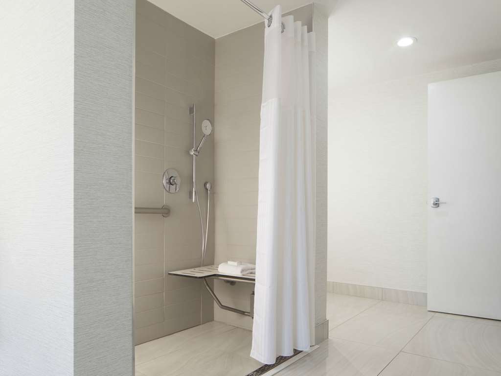 Фото Hilton Garden Inn Austin Downtown