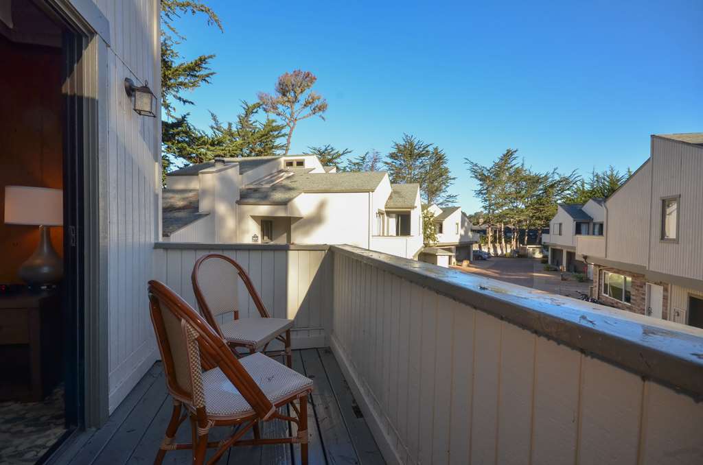 Фото Best Western The Inn & Suites Pacific Grove