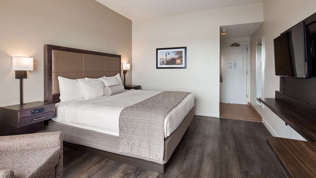 Фото Best Western Plus Coastline Inn