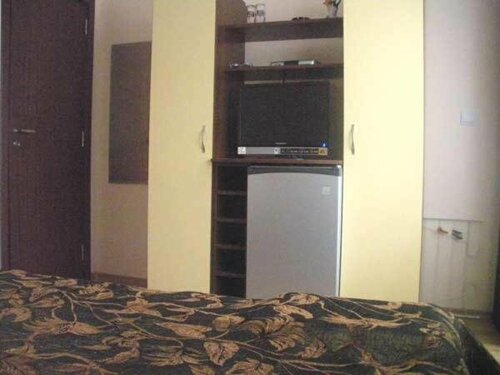 Гостиница Guest House Byki в Елените