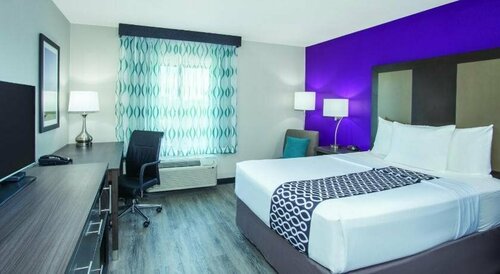 Гостиница La Quinta Inn & Suites by Wyndham Effingham в Эффингеме