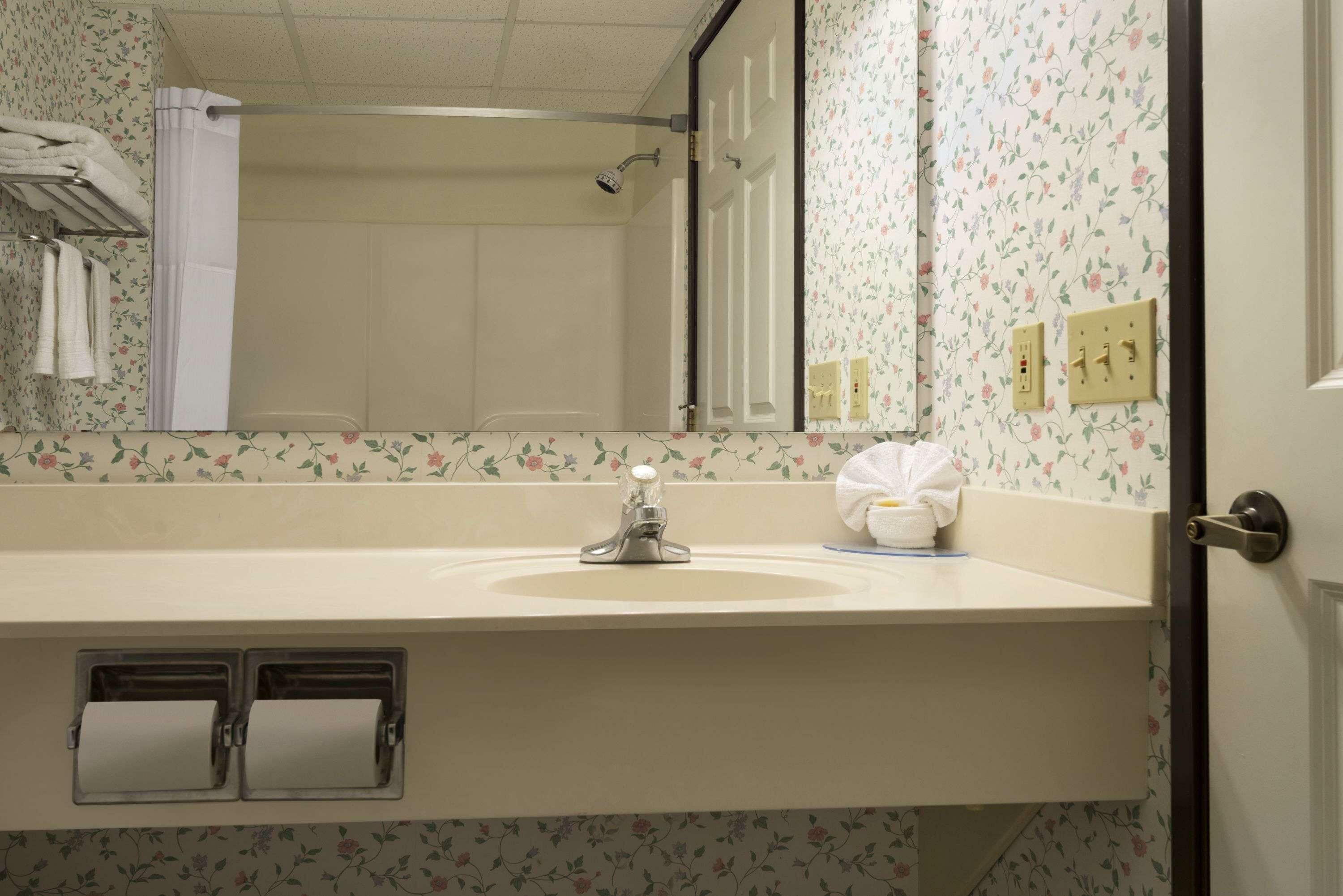 Фото Days Inn by Wyndham Grayling