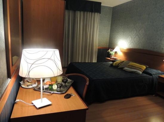 Фото The Boutique Hotel