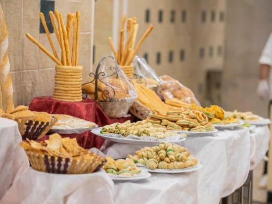 Фото Blend Elphistone Resort