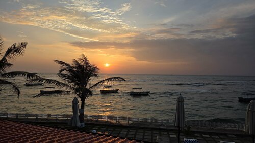 Внешний вид отеля Coral Sands Hotel в Хиккадуве, фото 4