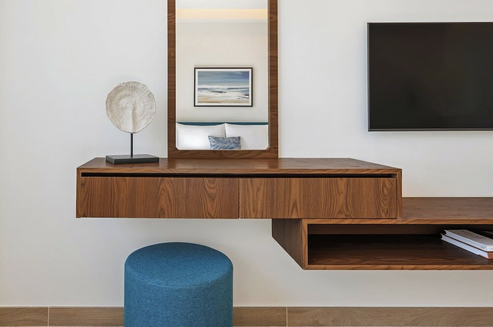 Фото Beach Bay Hotel Mirfa