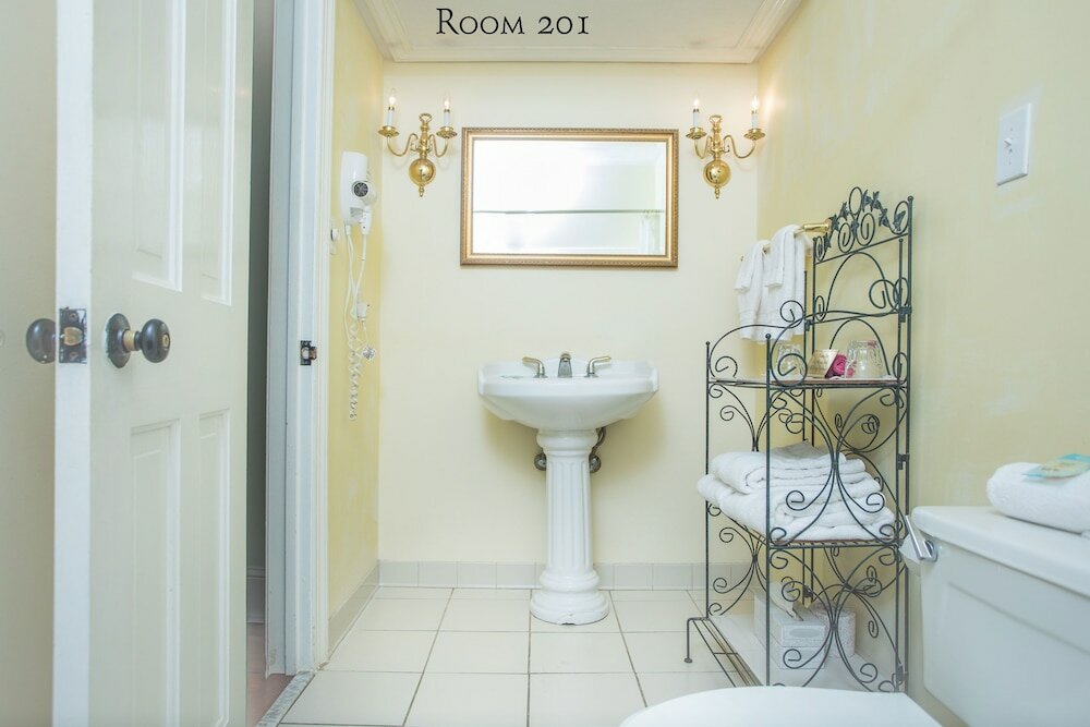 Фото 17Hundred90 Inn and Restaurant