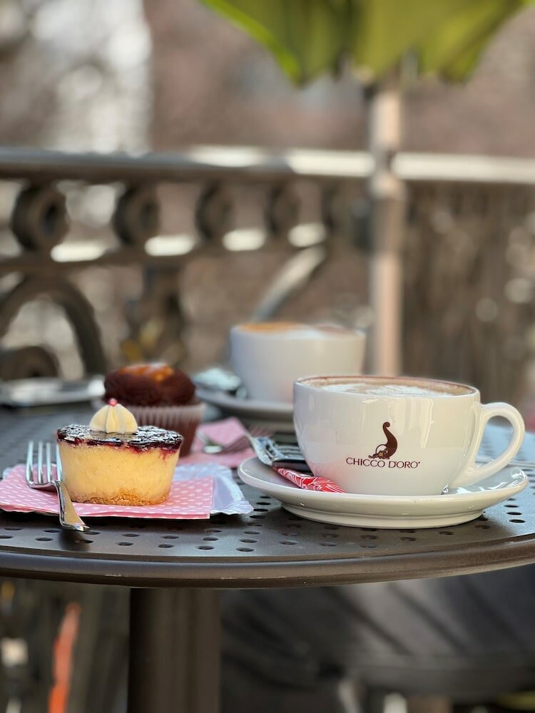 Фото Platzhirsch Zürich- Downtown Boutique Hotel & Sushi Lounge