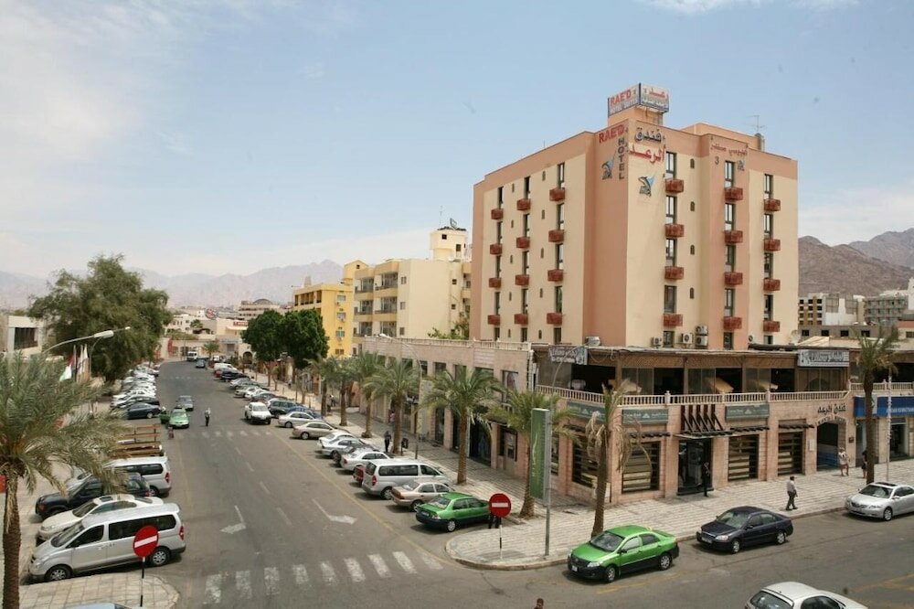 Фото Raed Hotel Suites