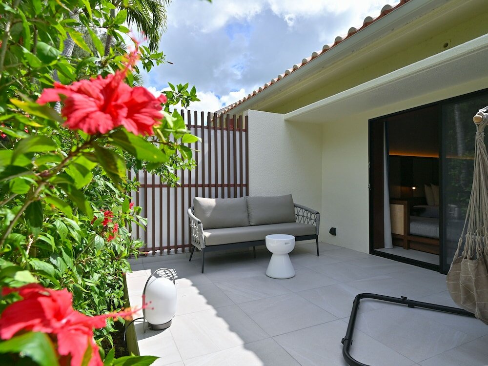 Фото Fusaki Beach Resort Hotel & Villas