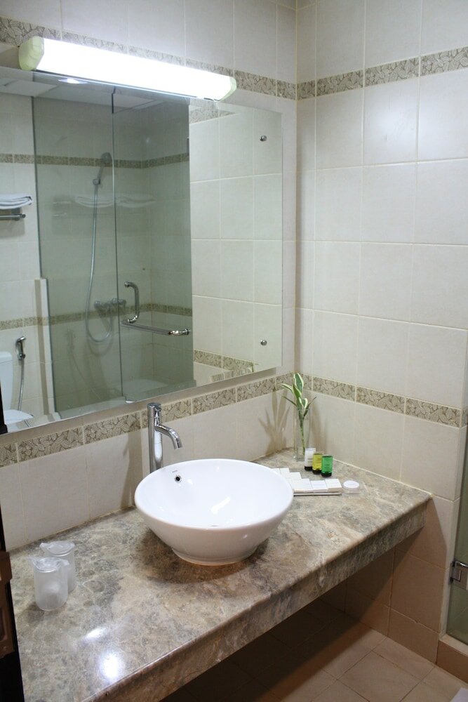 Фото Grand Pasundan Convention Hotel