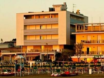 Гостиница Hotel Elios в Беллария – Иджеа-Марине