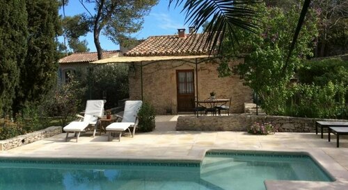 Гостиница Chambre d'Hôtes de Charme Le Bartas в Ниме