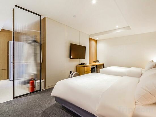 Фото Haeundae Thevan Hotel