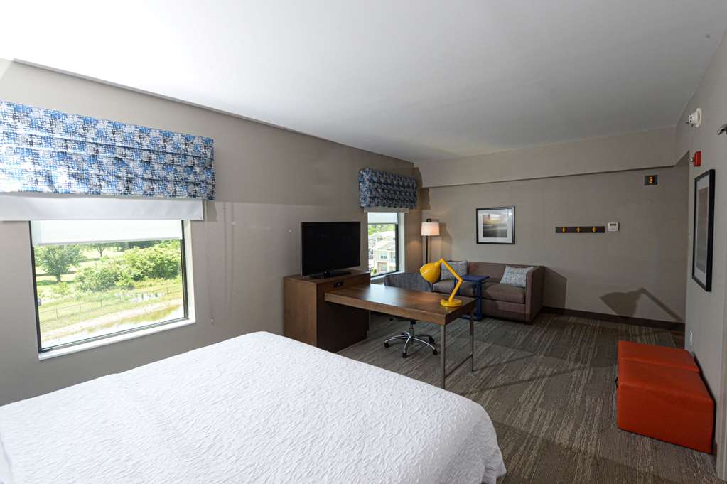 Фото Hampton Inn & Suites Lenoir