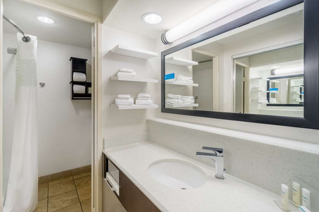 Фото Hampton Inn Terre Haute