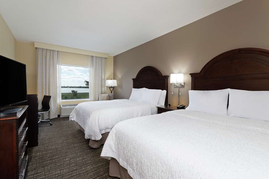 Фото Hampton Inn & Suites Wellington