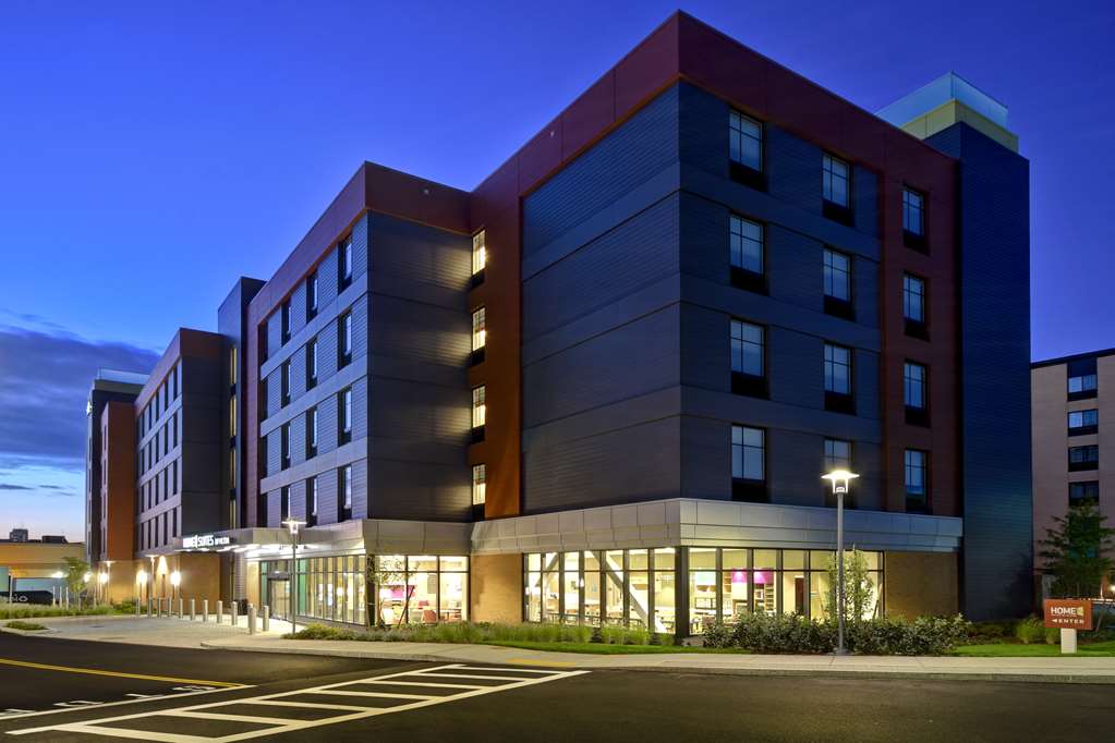 Фото Home2 Suites by Hilton Boston South Bay