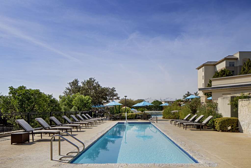 Фото Hilton San Antonio Hill Country