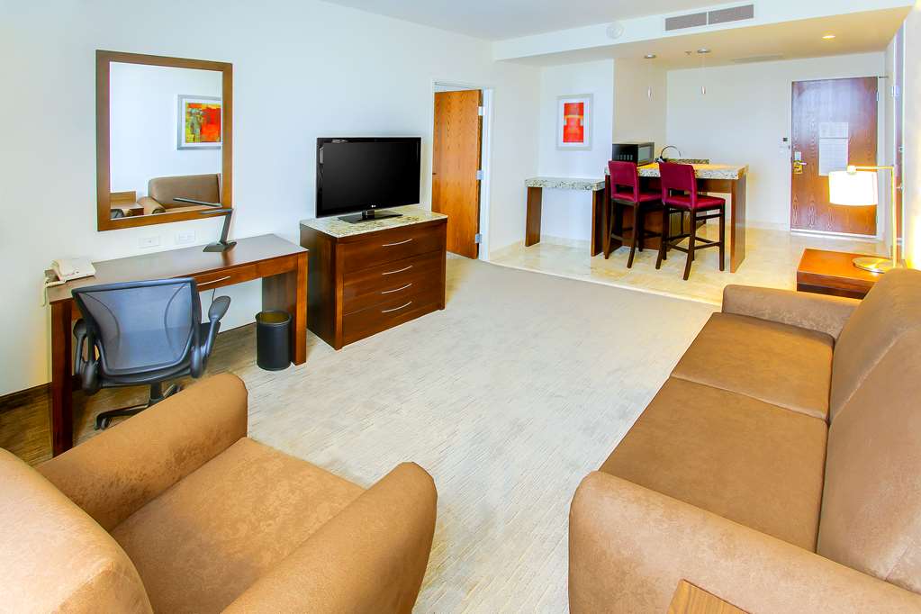 Фото Hilton Garden Inn Queretaro