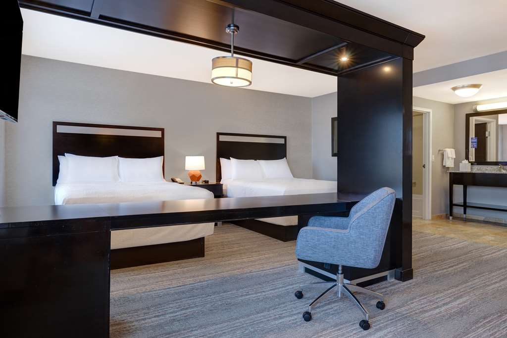 Фото Hampton Inn & Suites Seattle/Federal Way