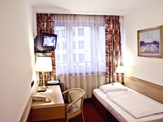 Фото Adler Hotel Frankfurt