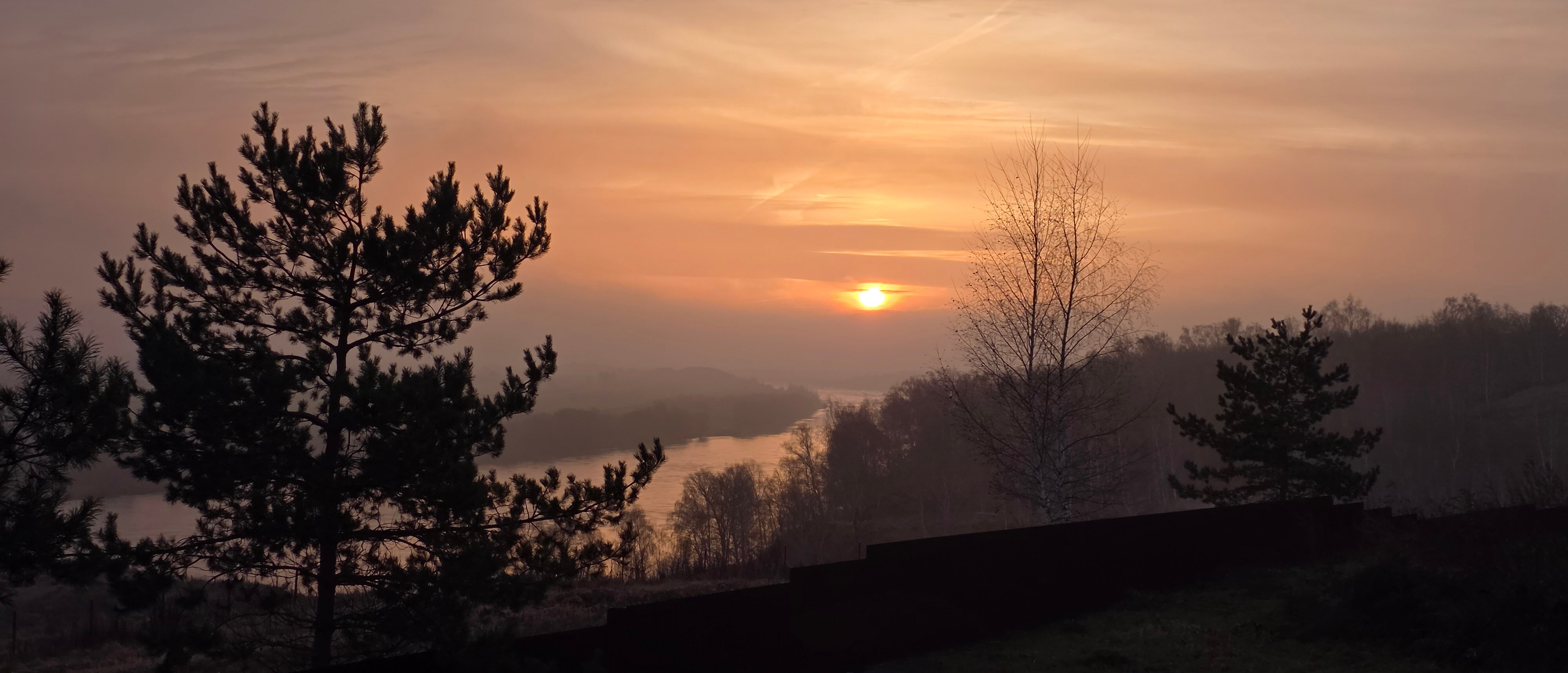 Фото River House